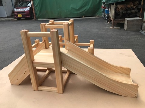福山ウッドスライド(木製滑り台)サムネイル